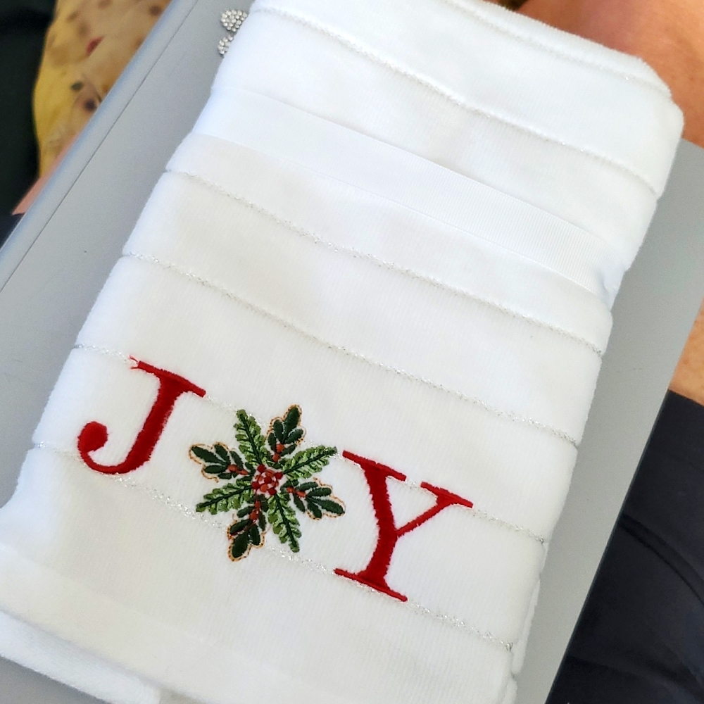 Christmas "JOY" embroidered Hand Towels 2 pk * NEW*